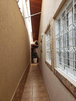 Imagem Casa com 3 Quartos à Venda, 230 m² em Residencial Estoril - Taubaté Imagem Casa com 3 Quartos à Venda, 230 m² em Residencial Estoril - Taubaté