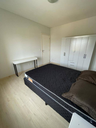 Imagem Apartamento com 2 Quartos à Venda, 70 m² em Jansen - Gravataí