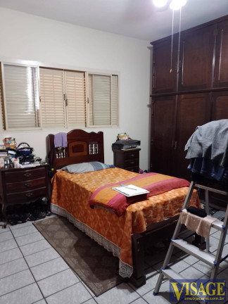 Imagem Casa com 3 Quartos à Venda, em Pq. Brasil - Jacareí Imagem Casa com 3 Quartos à Venda, em Pq. Brasil - Jacareí