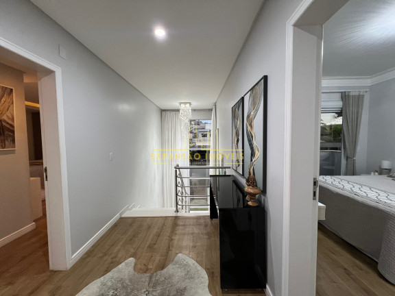 Imagem Casa com 3 Quartos à Venda, 300 m² em Pedra Branca - Palhoça Imagem Casa com 3 Quartos à Venda, 300 m² em Pedra Branca - Palhoça