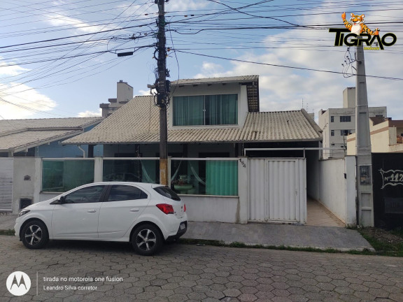 Imagem Casa com 2 Quartos à Venda, 300 m² em Centro - Navegantes Imagem Casa com 2 Quartos à Venda, 300 m² em Centro - Navegantes