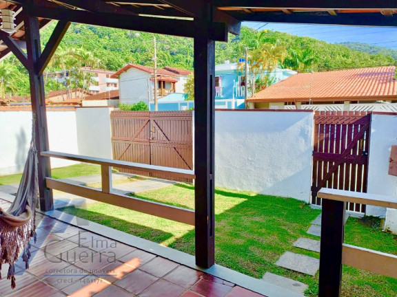 Casa com 2 Quartos à Venda, 108 m² em Toninhas - Ubatuba