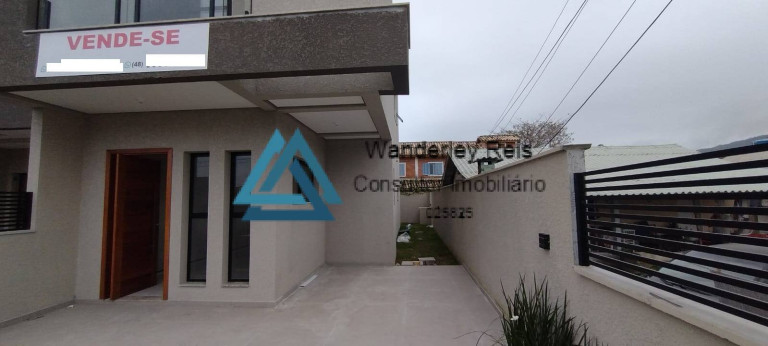Imagem Casa com 3 Quartos à Venda, 126 m² em Ponta Das Canas - Florianópolis Imagem Casa com 3 Quartos à Venda, 126 m² em Ponta Das Canas - Florianópolis