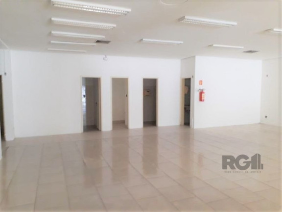 Imagem Loja para Alugar, 290 m² em Glória - Porto Alegre Imagem Loja para Alugar, 290 m² em Glória - Porto Alegre