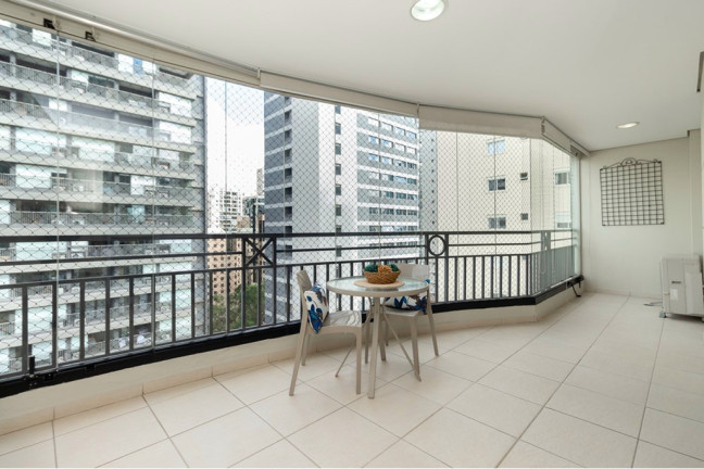 Imagem Apartamento com 2 Quartos à Venda, 126 m² em Moema - São Paulo