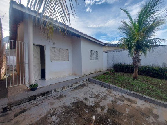 Casa com 2 Quartos à Venda,  em Recanto Dos Pássaros - Cuiabá
