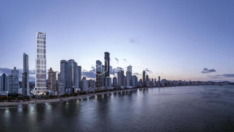 Imagem Apartamento com 4 Quartos à Venda, 194 m² em Centro - Balneário Camboriú