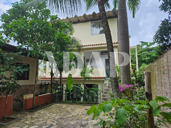 Imagem Casa com 3 Quartos à Venda, 400 m² em Curicica - Rio De Janeiro Imagem Casa com 3 Quartos à Venda, 400 m² em Curicica - Rio De Janeiro