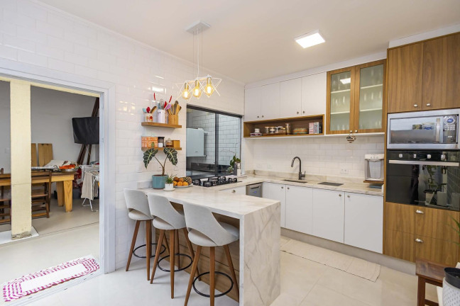 Imagem Sobrado com 3 Quartos à Venda, 225 m² em Campo Comprido - Curitiba Imagem Sobrado com 3 Quartos à Venda, 225 m² em Campo Comprido - Curitiba