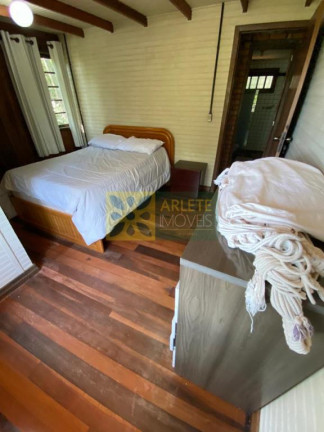 Imagem Casa com 6 Quartos à Venda, 420 m² em Araça - Porto Belo Imagem Casa com 6 Quartos à Venda, 420 m² em Araça - Porto Belo