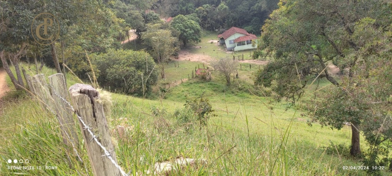 Imagem Chácara com 2 Quartos à Venda, 180 m² em Macaco - Paraibuna Imagem Chácara com 2 Quartos à Venda, 180 m² em Macaco - Paraibuna