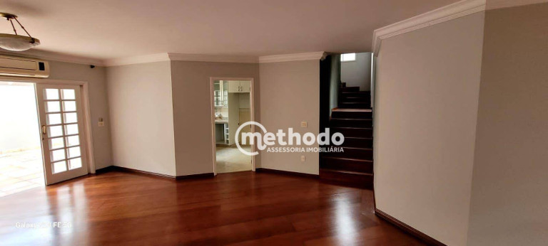 Imagem Casa com 3 Quartos à Venda, 214 m² em Nova Campinas - Campinas Imagem Casa com 3 Quartos à Venda, 214 m² em Nova Campinas - Campinas