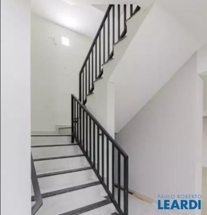 Imagem Apartamento com 2 Quartos à Venda, 51 m² em Vila Floresta - Santo André