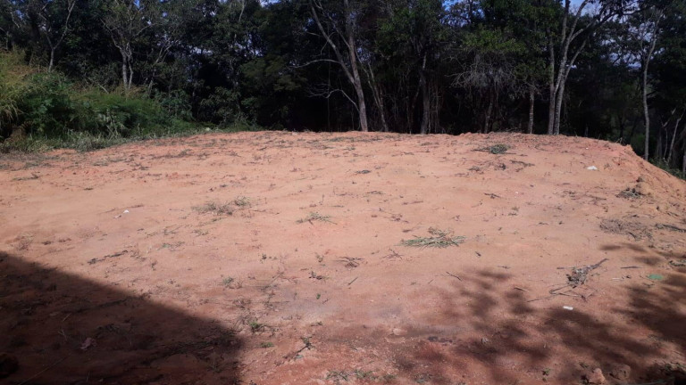 Terreno à Venda, 1.000 m² em Ortizes - Piedade