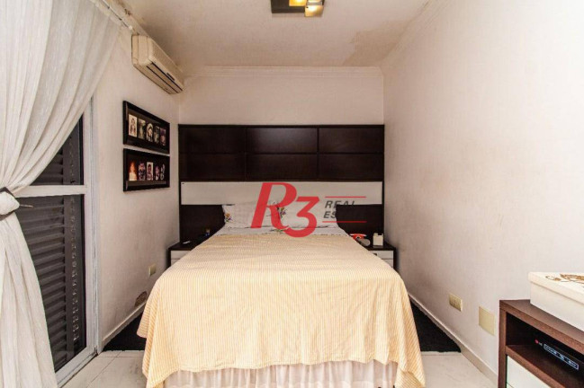 Imagem Sobrado com 5 Quartos à Venda, 267 m² em Embaré - Santos