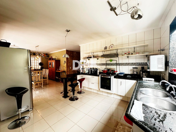 Imagem Casa com 3 Quartos à Venda, 403 m² em Guará Ii - Brasília Imagem Casa com 3 Quartos à Venda, 403 m² em Guará Ii - Brasília
