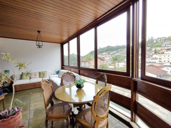 Imagem Imóvel com 3 Quartos à Venda, 164 m² em Tijuca - Teresópolis