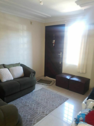 Imagem Sobrado com 4 Quartos à Venda, 209 m² em Uvaranas - Ponta Grossa