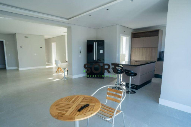 Imagem Apartamento com 3 Quartos à Venda, 143 m² em Centro - Balneário Camboriú