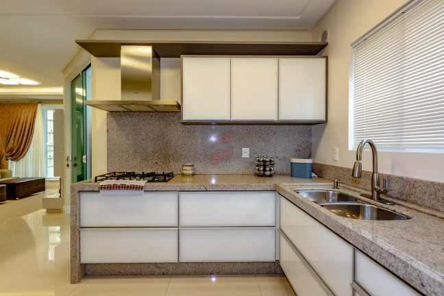 Imagem Apartamento com 3 Quartos à Venda, 131 m² em Meia Praia - Itapema