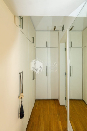 Imagem Apartamento com 3 Quartos à Venda, 210 m² em Moema - São Paulo