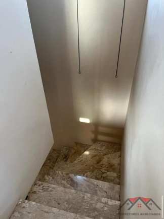 Imagem Sobrado com 3 Quartos à Venda, 353 m² em Costa E Silva - Joinville