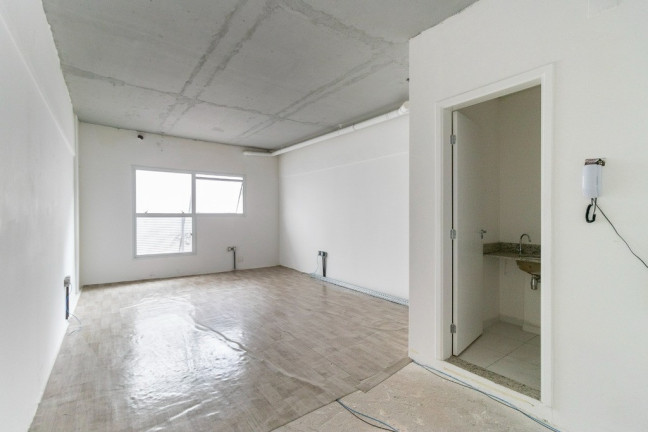 Sala Comercial à Venda, 33 m² em Vila Congonhas - São Paulo