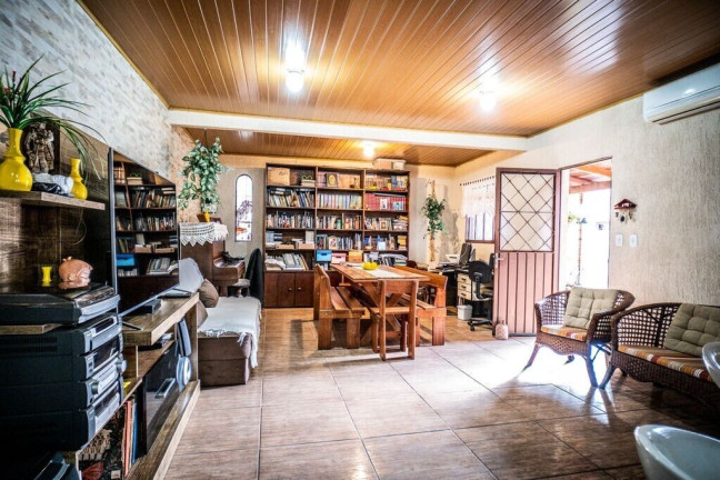 Imagem Casa com 3 Quartos à Venda, 190 m² em Camaquã - Porto Alegre