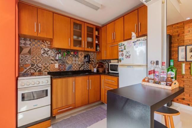Imagem Imóvel com 1 Quarto à Venda, 61 m² em Menino Deus - Porto Alegre Imagem Imóvel com 1 Quarto à Venda, 61 m² em Menino Deus - Porto Alegre
