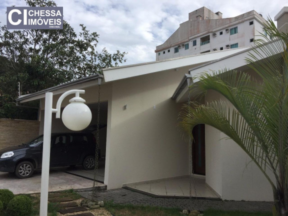 Imagem Casa com 3 Quartos à Venda, 451 m² em Ressacada - Itajaí