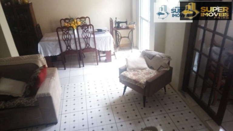 Imagem Casa com 3 Quartos à Venda, 180 m² em Centro - Pelotas Imagem Casa com 3 Quartos à Venda, 180 m² em Centro - Pelotas