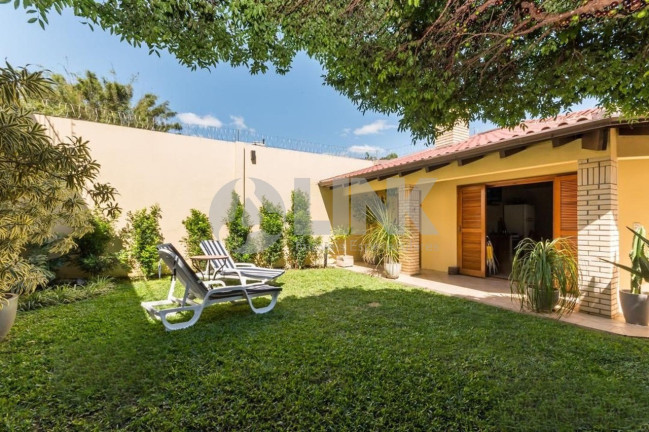 Imagem Casa com 3 Quartos à Venda, 185 m² em Chácara Das Pedras - Porto Alegre