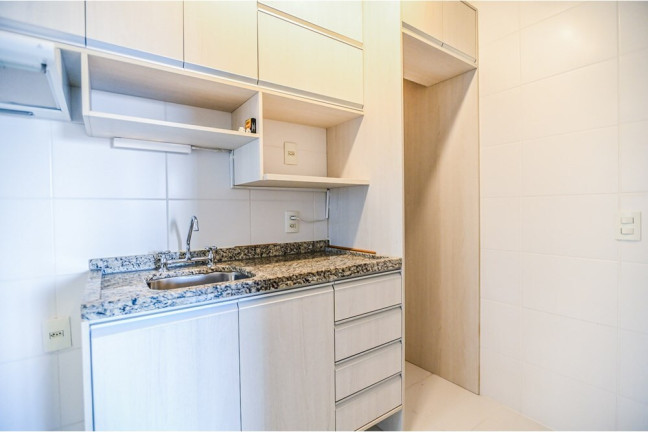 Imagem Imóvel com 3 Quartos à Venda, em Teresópolis - Porto Alegre Imagem Imóvel com 3 Quartos à Venda, em Teresópolis - Porto Alegre