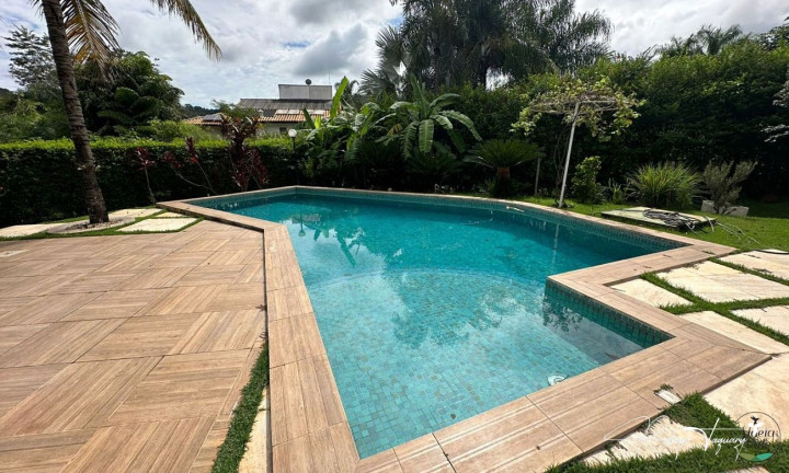 Imagem Sobrado com 5 Quartos à Venda, 393 m² em Residencial Aldeia Do Vale - Goiânia