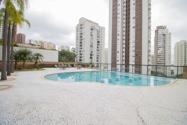 Apartamento com 3 Quartos à Venda, 247 m² em Vila Suzana - São Paulo