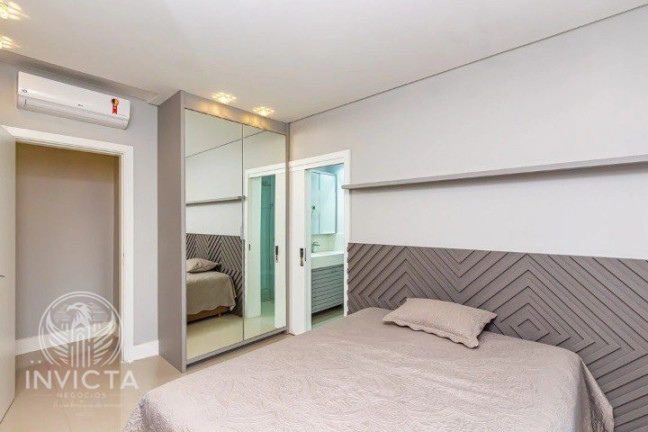 Imagem Apartamento com 4 Quartos à Venda, 151 m² em Centro - Balneário Camboriú Imagem Apartamento com 4 Quartos à Venda, 151 m² em Centro - Balneário Camboriú