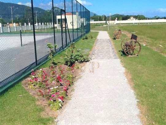 Terreno à Venda, 374 m² em Campeche - Florianópolis