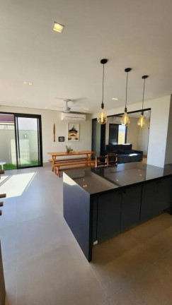 Imagem Casa com 4 Quartos à Venda, 321 m² em Condomínio Belvedere Ii - Cuiabá Imagem Casa com 4 Quartos à Venda, 321 m² em Condomínio Belvedere Ii - Cuiabá