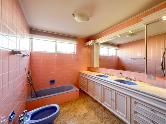 Imagem Apartamento com 3 Quartos à Venda, 283 m² em Moinhos De Vento - Porto Alegre
