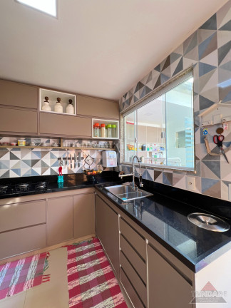 Imagem Casa com 5 Quartos à Venda, 250 m² em Vargem Grande - Rio De Janeiro