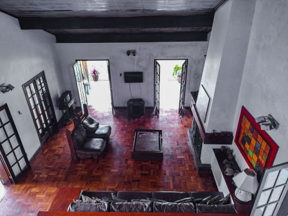 Imagem Casa com 5 Quartos à Venda, 500 m² em Cruzeiro - Teresópolis Imagem Casa com 5 Quartos à Venda, 500 m² em Cruzeiro - Teresópolis