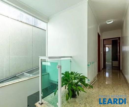 Imagem Sobrado com 4 Quartos à Venda, 254 m² em Vila Gilda - Santo André