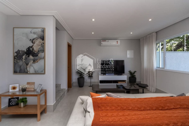 Imagem Casa com 3 Quartos à Venda, 183 m² em Parque São Domingos - São Paulo