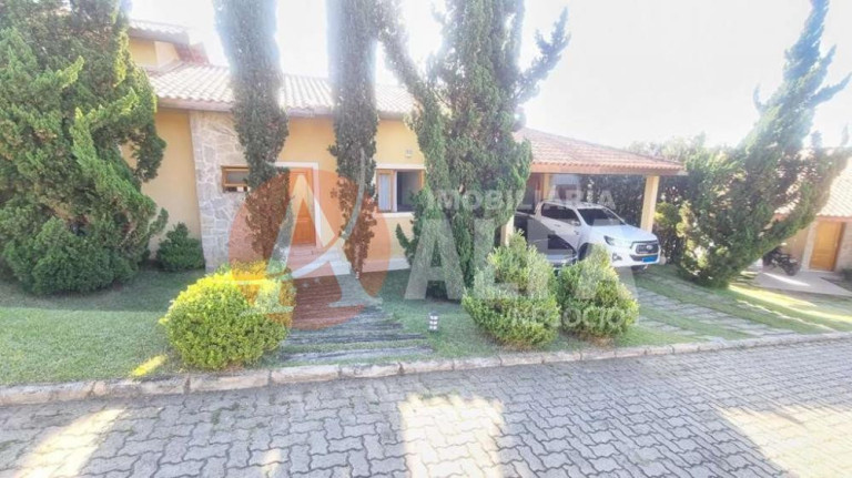 Casa com 3 Quartos à Venda, 453 m² em Jardim Ana Estela - Carapicuíba