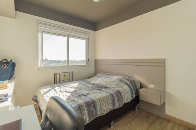 Imagem Apartamento com 3 Quartos à Venda, 81 m² em Porto Alegre
