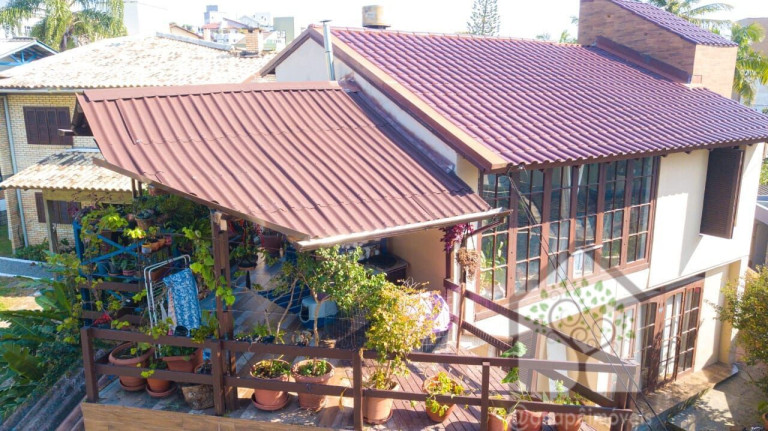 Imagem Imóvel com 14 Quartos à Venda, 312 m² em Canasvieiras - Florianópolis