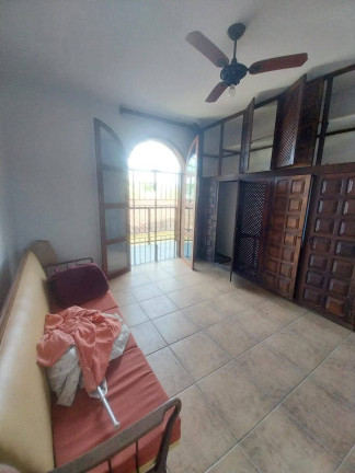Imagem Casa com 6 Quartos à Venda, 360 m² em Centro - Ubatuba Imagem Casa com 6 Quartos à Venda, 360 m² em Centro - Ubatuba