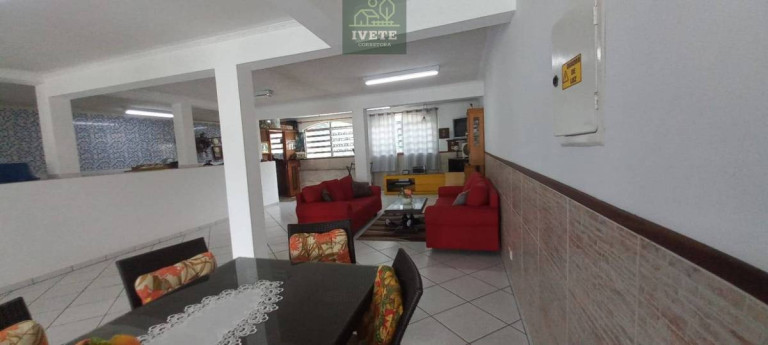 Imagem Casa com 4 Quartos à Venda, 500 m² Imagem Casa com 4 Quartos à Venda, 500 m²