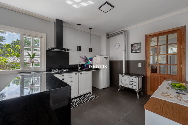 Imagem Casa com 4 Quartos à Venda, 173 m² em Avenida Central - Gramado