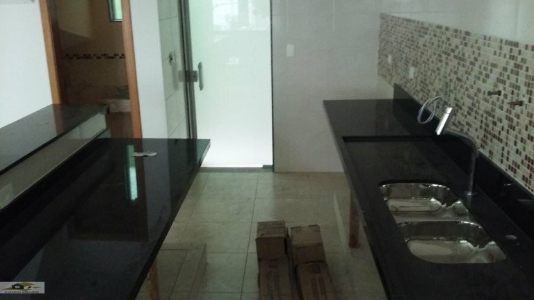 Imagem Sobrado com 3 Quartos à Venda, 106 m² em Jardim Aeroporto - São Paulo